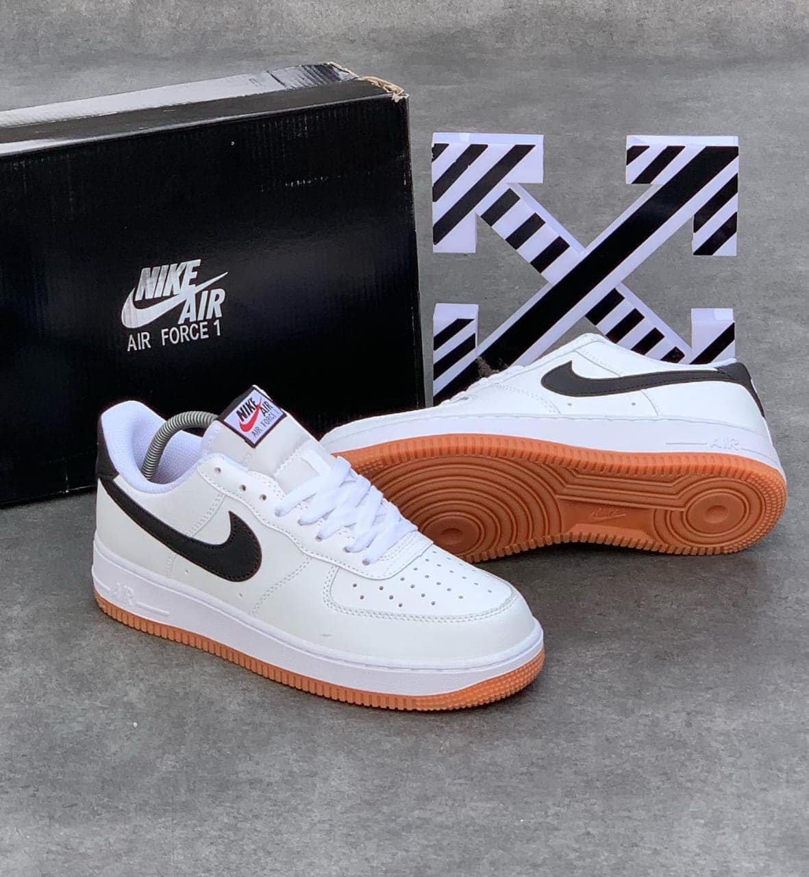 Nike Air Force 1 '07 Low-Top Sneakers In White And Black - Image 5