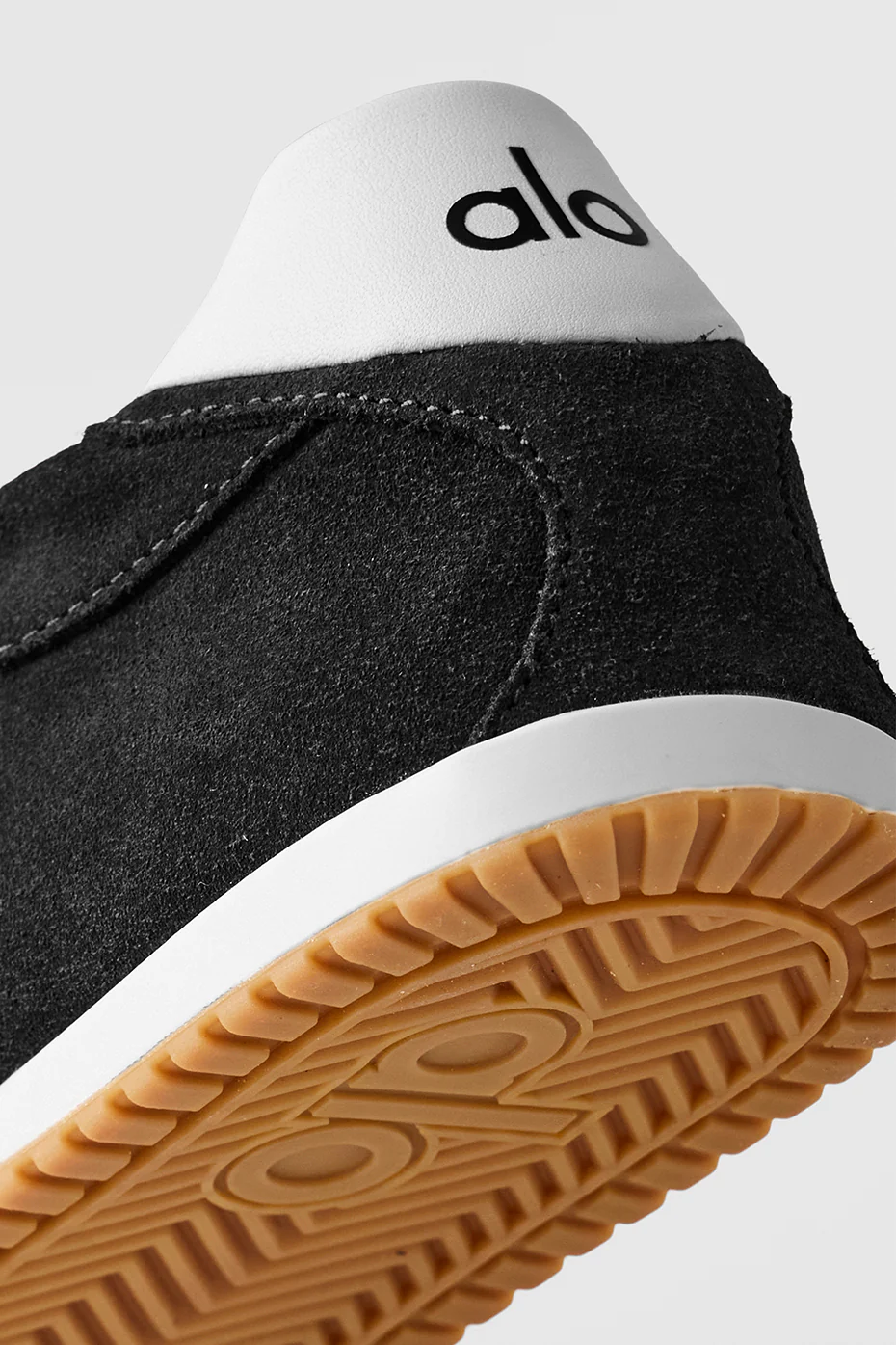 Alo Yoga Sunset Sneaker In Black - Image 3