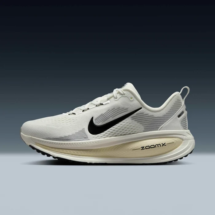 Nike Vomero 18 Sneakers In White And Black
