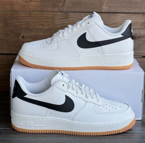 Nike Air Force 1 '07 Low-Top Sneakers In White And Black - Image 4