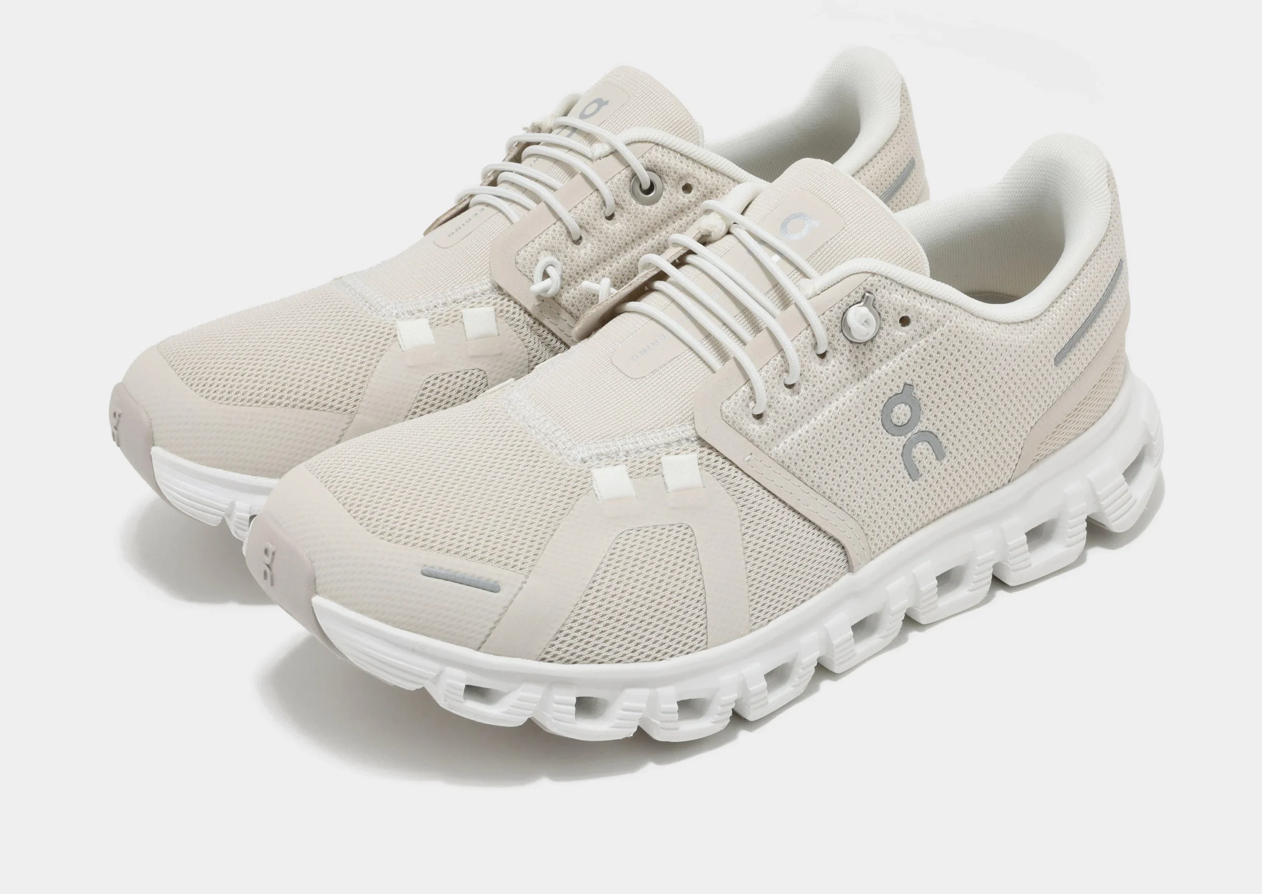 On Cloud 6 Sneakers In Pearl/White - Image 2