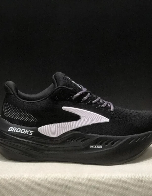 Brooks Glycerin Max Sneakers In Black And White