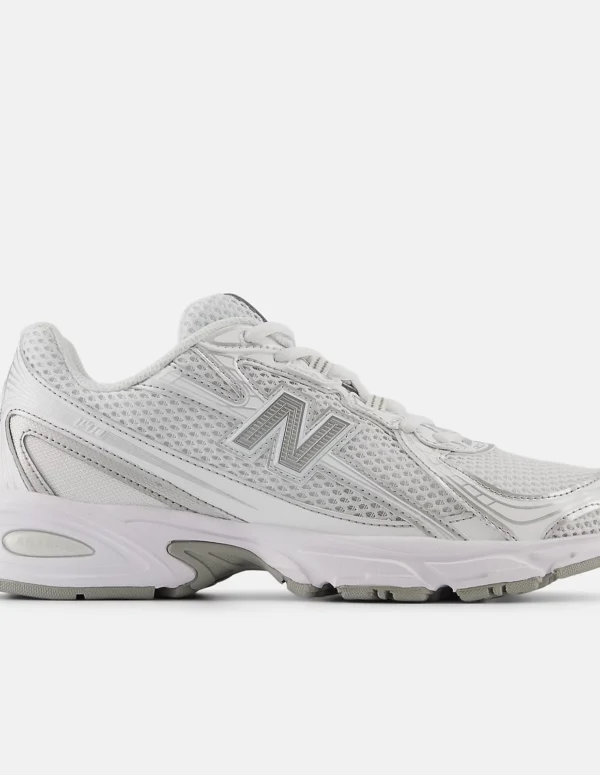 New Balance 530 In White And Silver Metallic